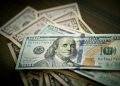 Azərbaycanda dollar ucuzlaşdı