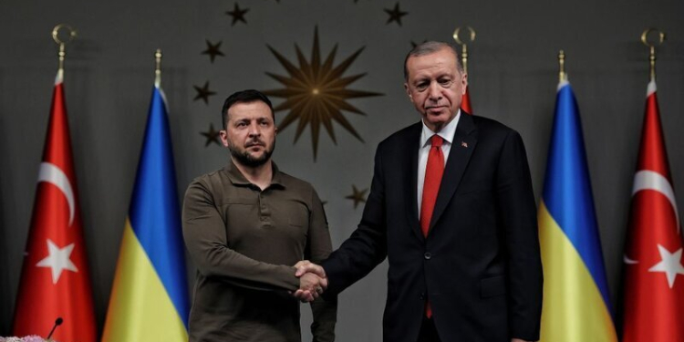 Zelenski Türkiyəyə getdi