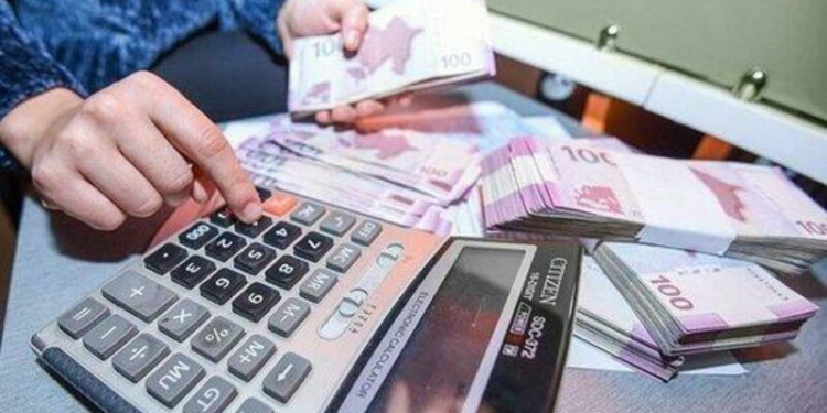 Azərbaycanda əməkhaqqı 6 fazidən çox artıb
