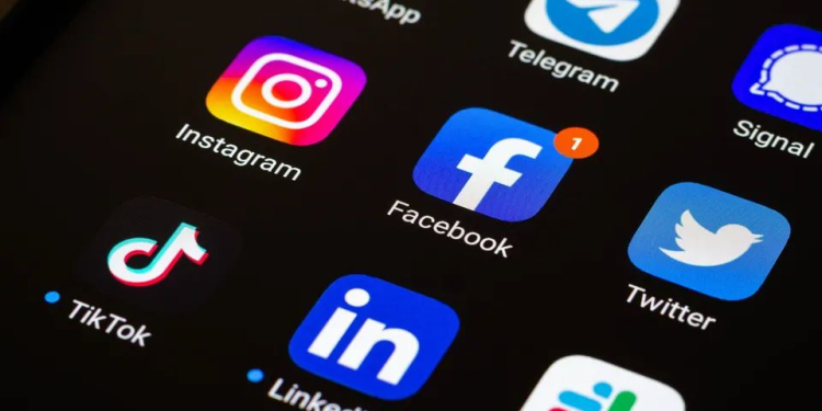 Azərbaycanda yeni dələduzluq - "Facebook" və "Tik-Tok"da adamları belə aldadırlar