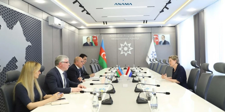 Azərbaycan və Niderland mina təhlükəsi ilə mübarizə sahəsində əməkdaşlıq məsələlərini müzakirə ediblər