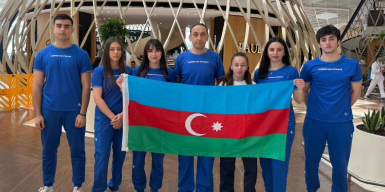 Stolüstü tennisçilər Çinə yollanıblar